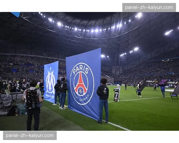 法甲:巴黎圣日耳曼公布对阵马赛大名单,登贝莱伤愈复出进入替补席 法甲:巴黎圣日耳曼公布对阵马赛大名单,登贝莱伤愈复出进入替补席